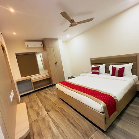 Hotel Raga Karimnagar Dış mekan fotoğraf
